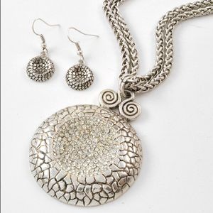 Large Bold Chain Pendant Necklace Earrings Set